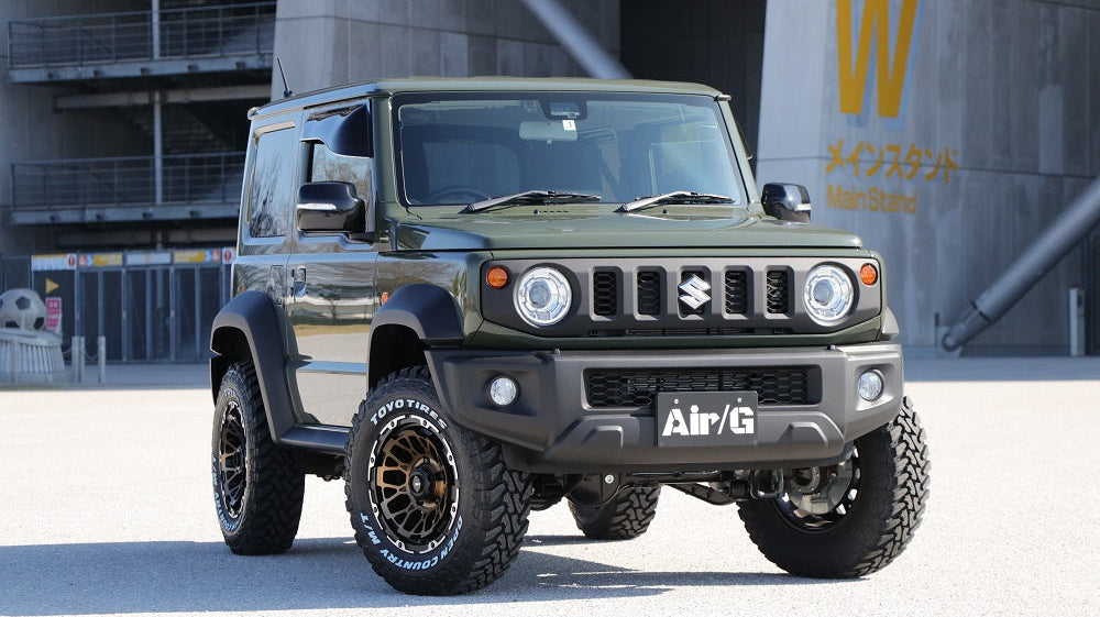 Suzuki Jimny (2018+) with Air/G Rocks wheels.