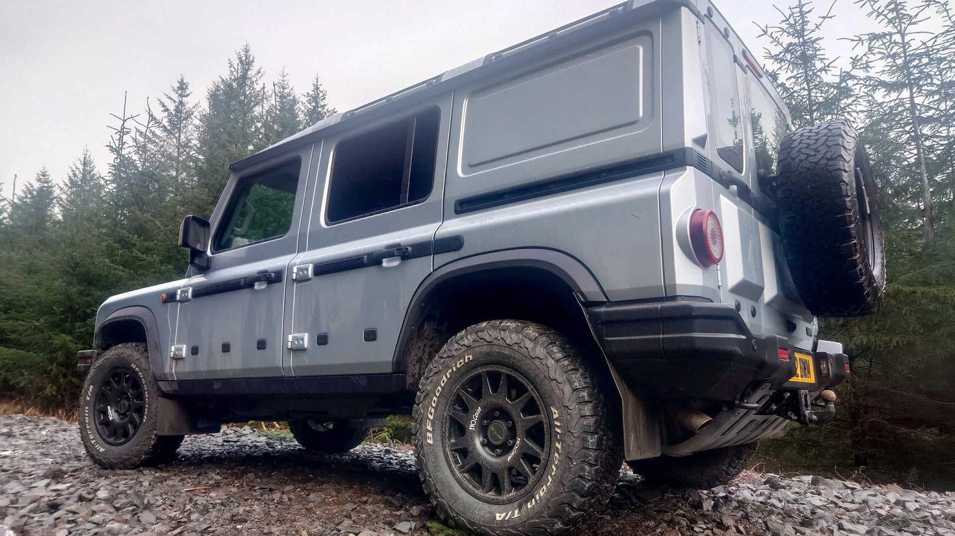 INEOS Grenadier with 17 inch Evo Corse DakarZero wheels and BF Goodrich KO2 All Terrain Tyres.