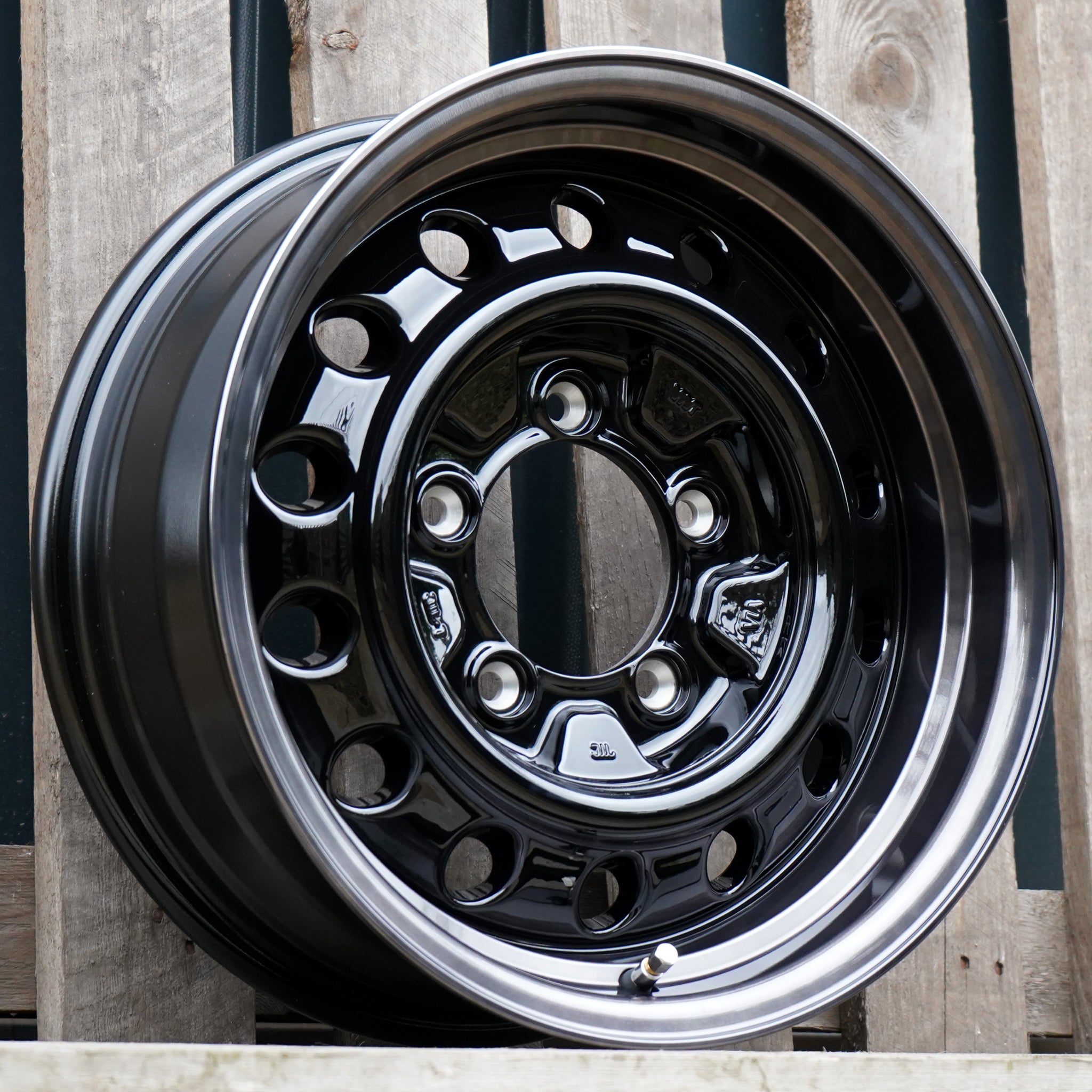 APIO WILDBOAR D 16” Wheels for Suzuki Jimny
